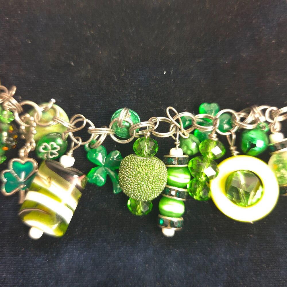 St Patricks Day & Mardi Gras Charm Bracelet Green Glass Beads Irish 8”